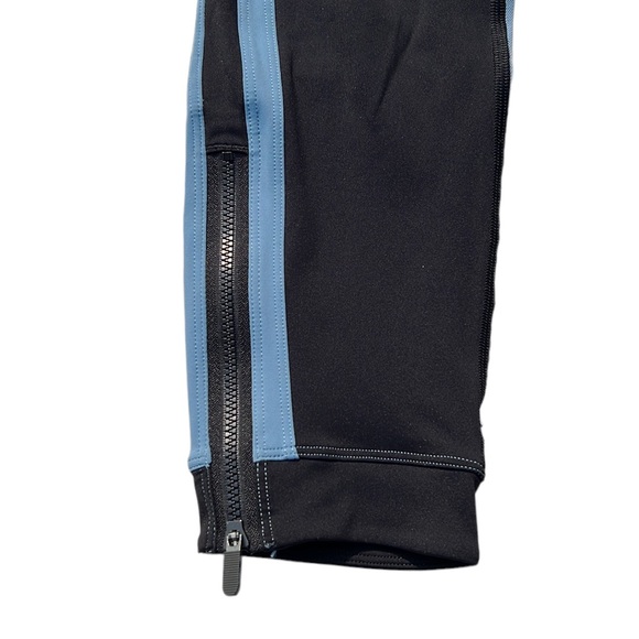 Lululemon Zip The Line Crop 23" Black / Utility Blue Size 6 - Picture 10 of 15